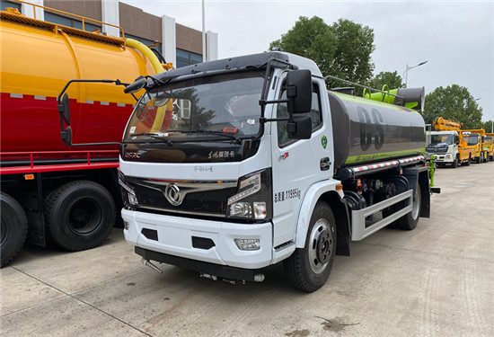 國(guó)六東風(fēng)多利卡9.2方綠化噴灑車(chē) 國(guó)六東風(fēng)多利卡9.2方綠化噴灑車(chē)